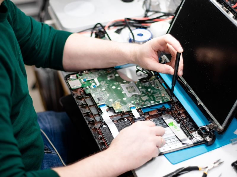Manutenção e reparo de computadores, notebooks e celulares - VWTech Dev